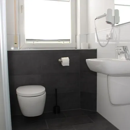 Looks-Inn Viernheim Extérieur photo