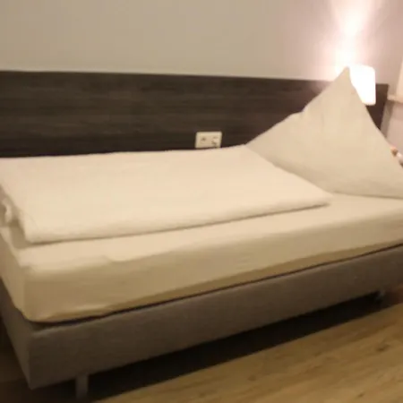 Looks-Inn Viernheim Extérieur photo