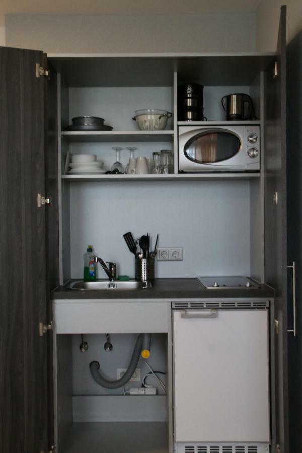 Looks-inn *